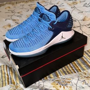 Vintage Air Jordan XXX11 low GS. Size 7Y/8.5W. University Blue.